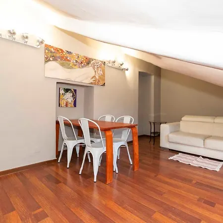 San Salvario Apt With Balcony Apartment *