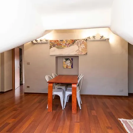 San Salvario Apt With Balcony